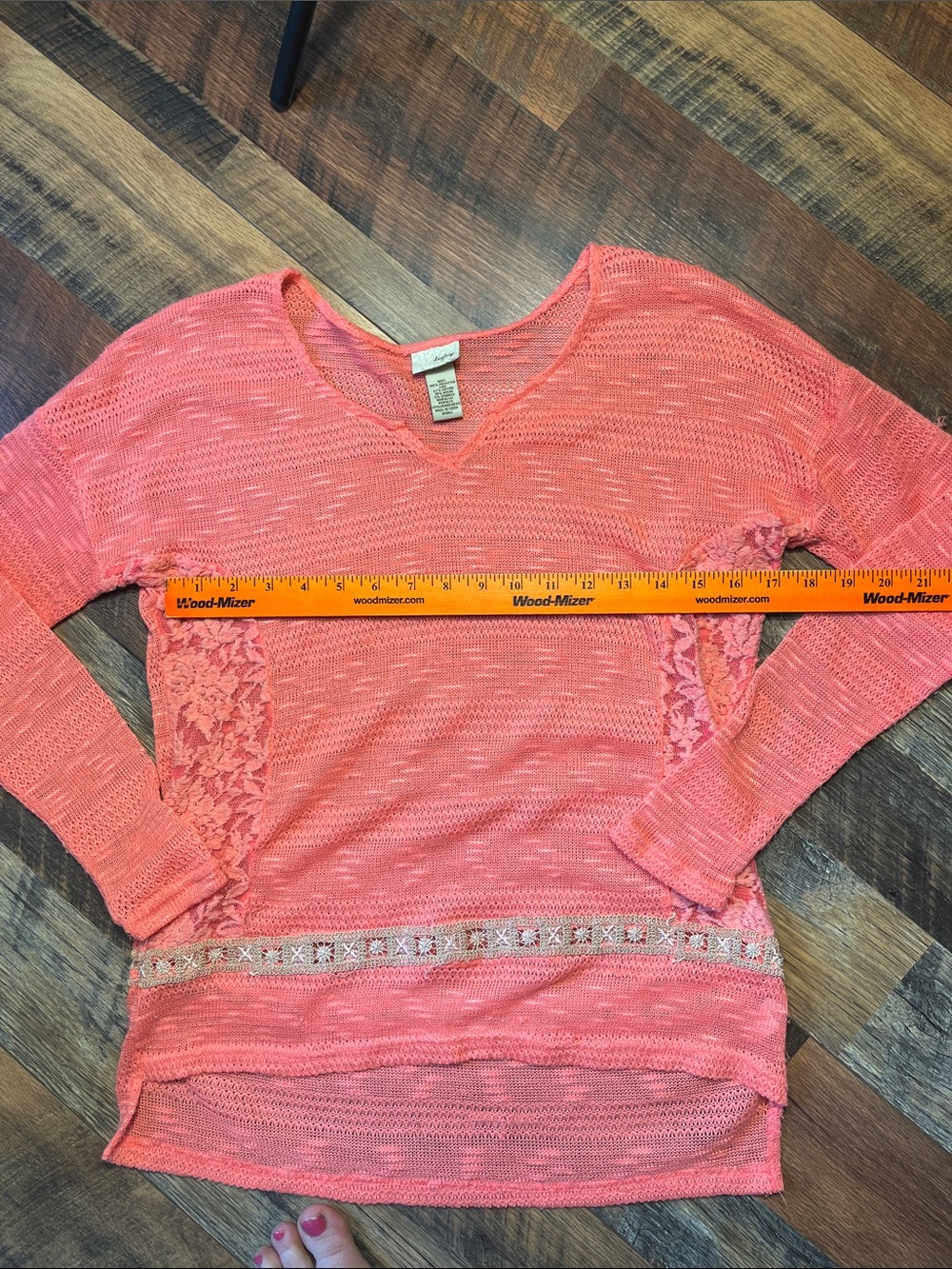 5/$25 Day Trip Corral knit Small Shirt box 38 - Picture 4 of 6